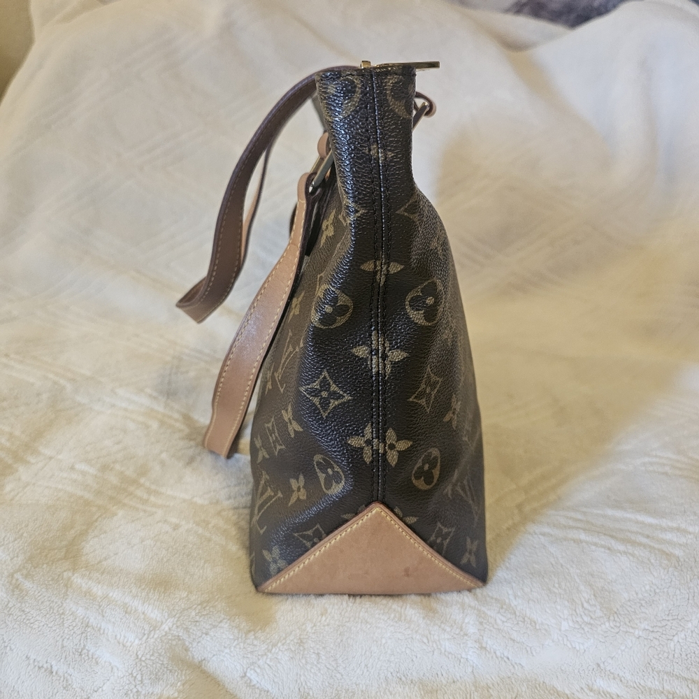 Louis Vuitton Classic Monogram Tote - Picture 5 of 16